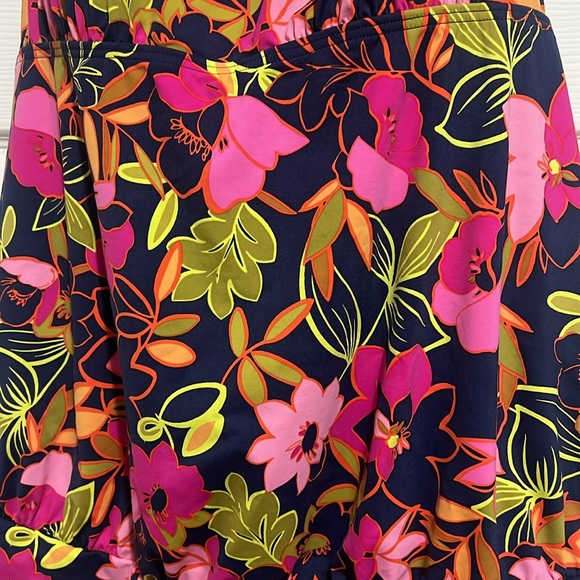 NWT Lands End Chlorine Resistant Halter Tankini Blouse in Deep Sea Jungle SZ 14 - Picture 2 of 9